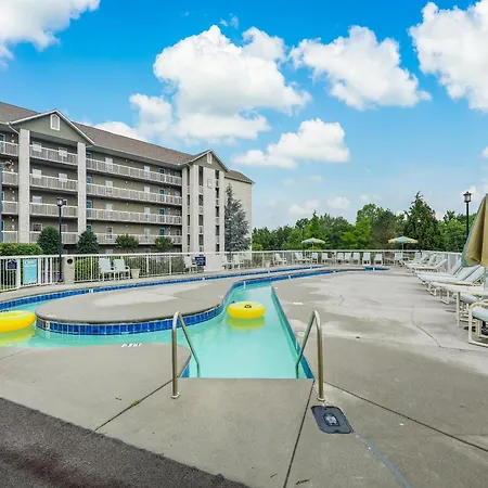 Greenbrier Getaway Whispering Pines 524